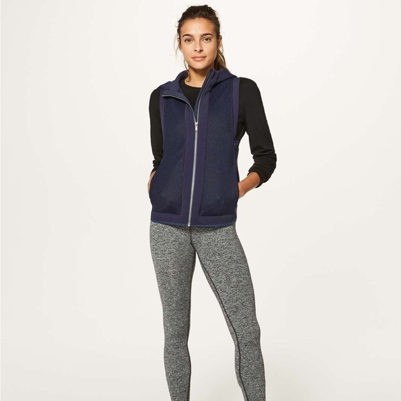 Lululemon The Spaces In Between Vest Midnight Navy - Picture 2 of 11